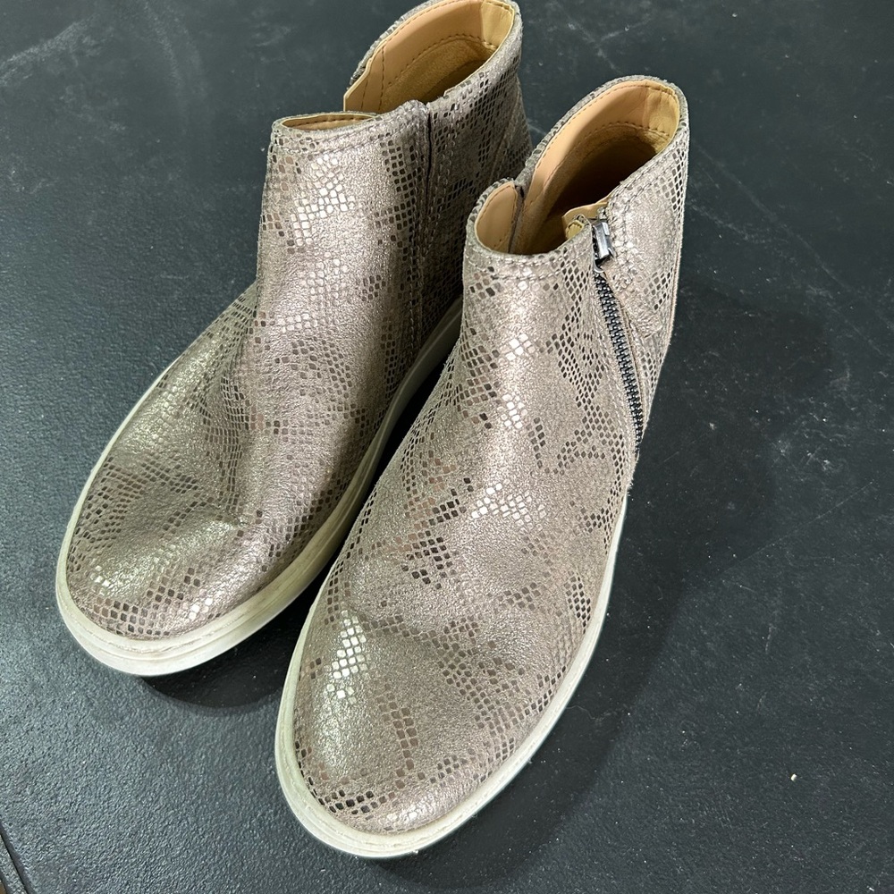 Neutralizer Booties
